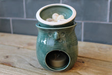 Load image into Gallery viewer, Stoneware face oil burner ~ By croucherli