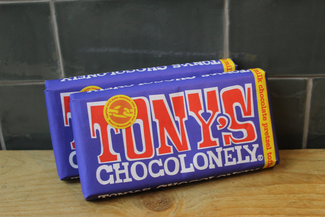 Milk chocolate bar ~ Pretzel and  toffee ~ 180g ~ By Tony's Chocolonely
