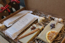 Load image into Gallery viewer, Wax melts Christmas gift Set
